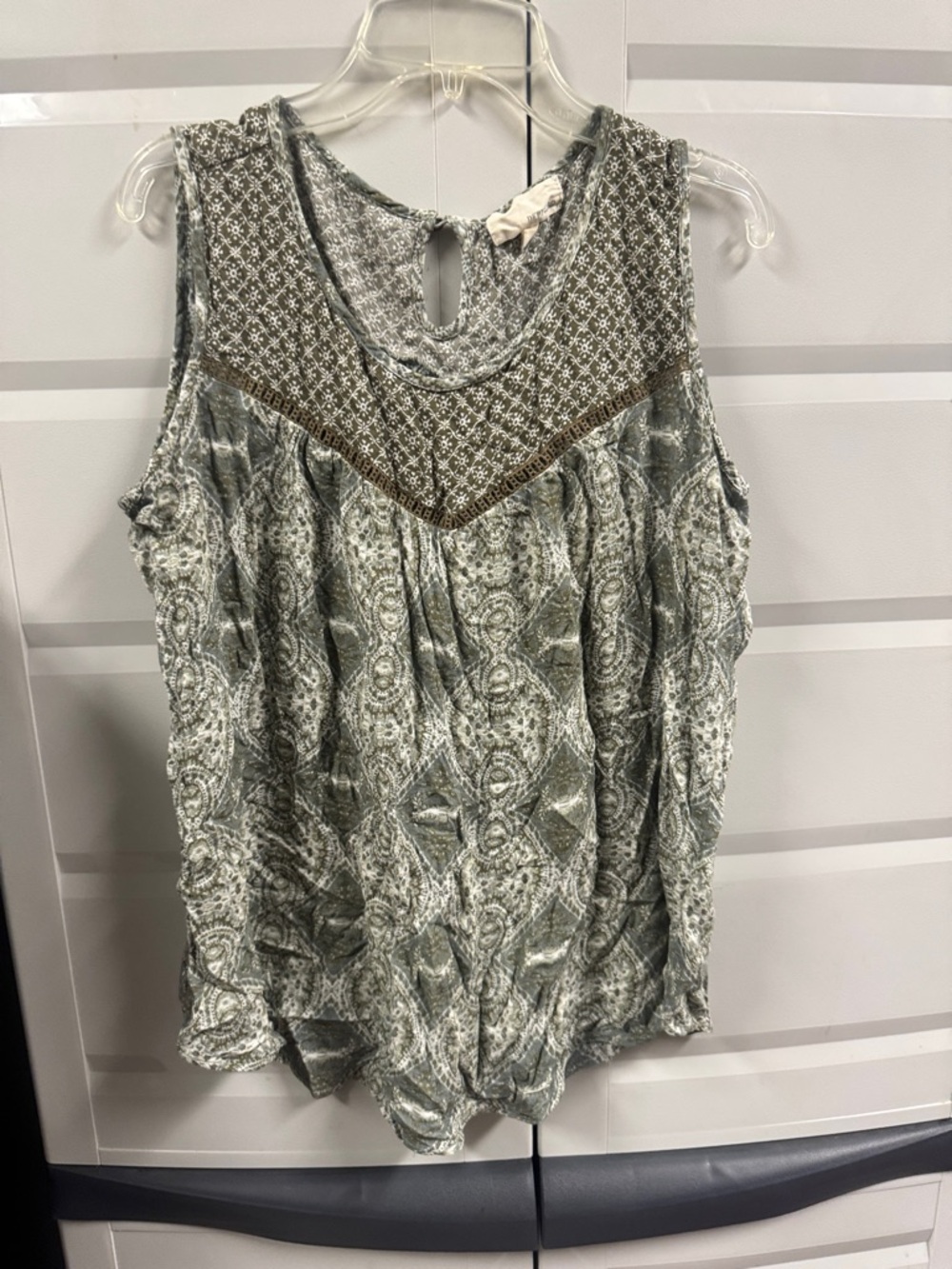 Embroidered Keyhole Sleeveless Tank in Sage Green